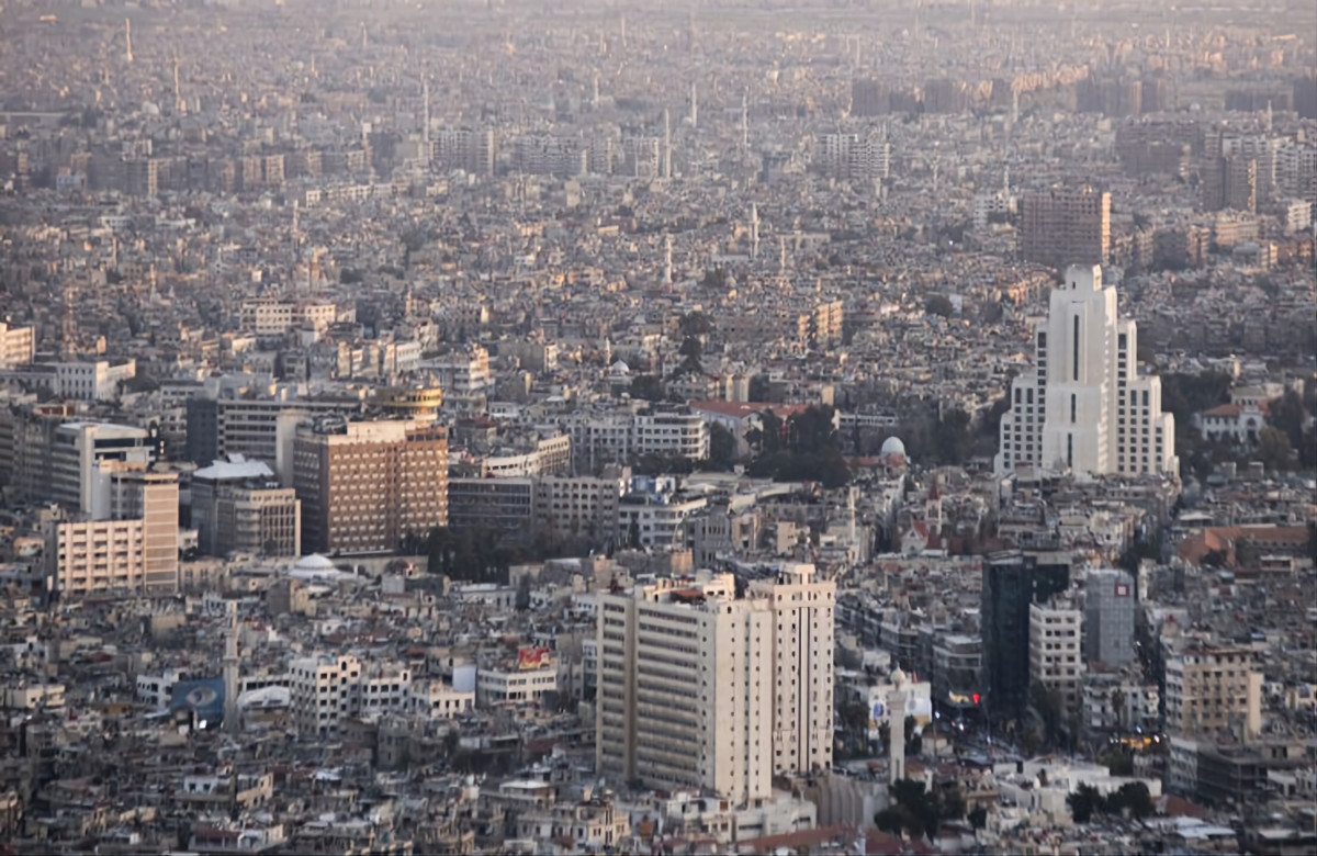 الانسحابات المتكرر تضع العاصمة دمشق في مواجهة الفصائل