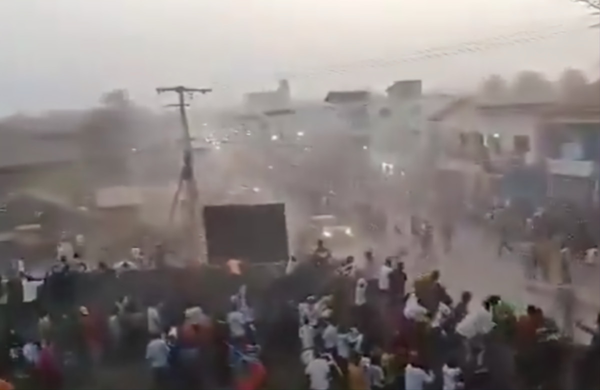 التحكيم فاشل .. 100 قتيل في أحداث مباراة كرة قدم في غينيا