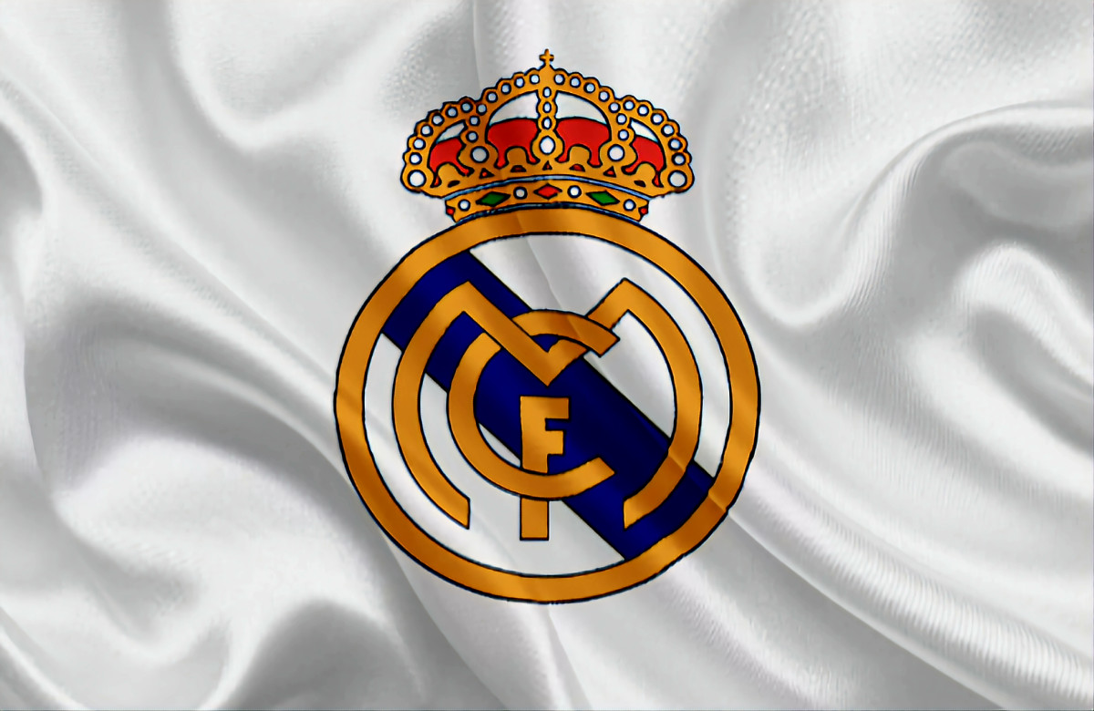 فريق ريال مدريد تفوق و تأهل لنهائي السوبر الإسباني