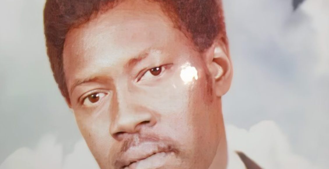 الأمين رابح يقدم كتابا جديدا للمكتبة السودانية