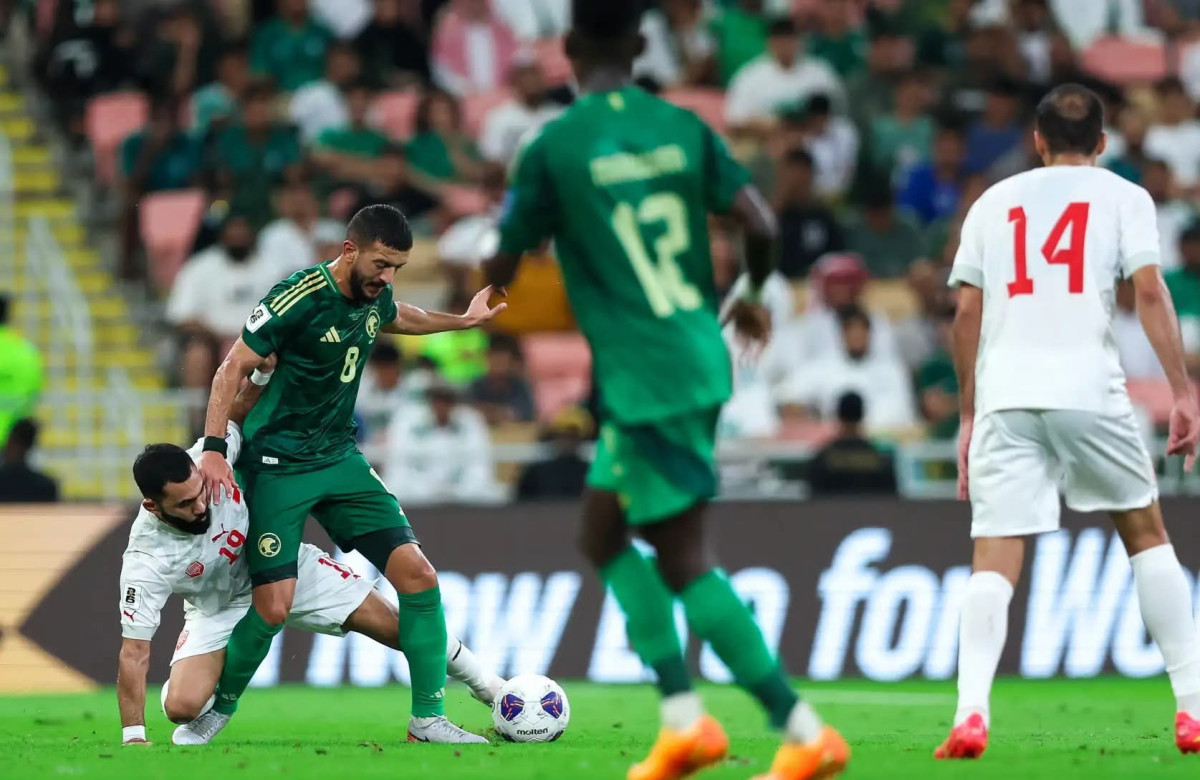 الأخضر يواجه أستراليا و عينه على البطاقة الثانية