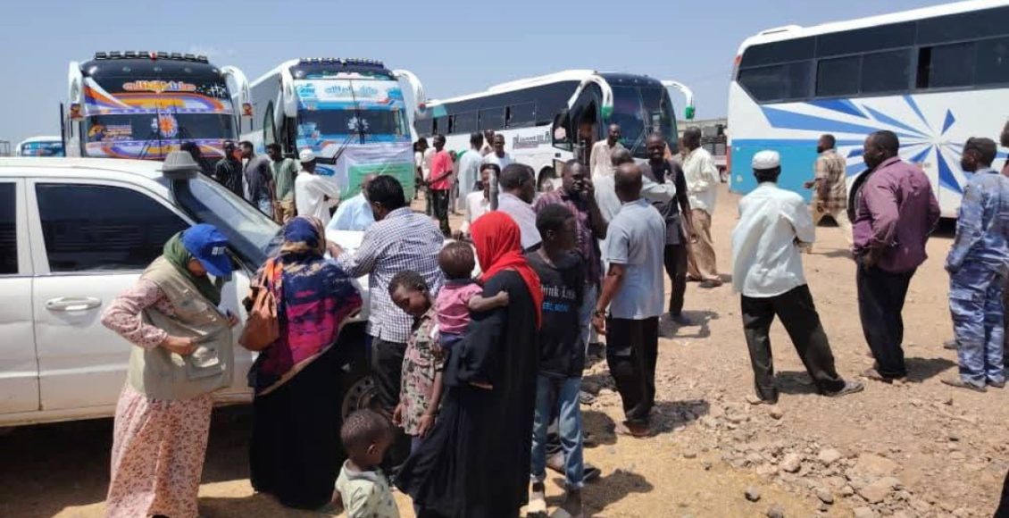 نازحون يغادرون إلى مناطقهم الأصلية في السودان