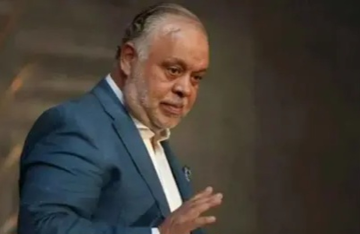 قرار أشرف زكي يشعل الجدل في مصر و يفتح كوة للدفاع عن المهن ضد التغول